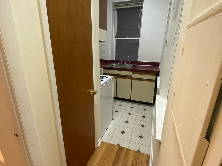 201 S 12th St #2C — Photo 7