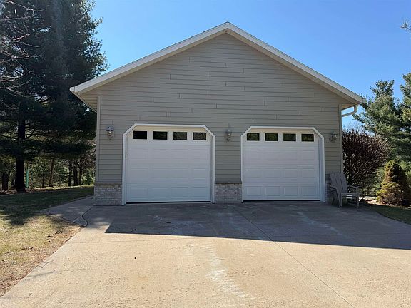 2nd image of N6921 Sandstone Dr S