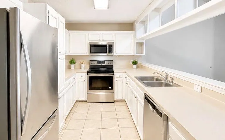 9625 Siegen Ln — Photo 3