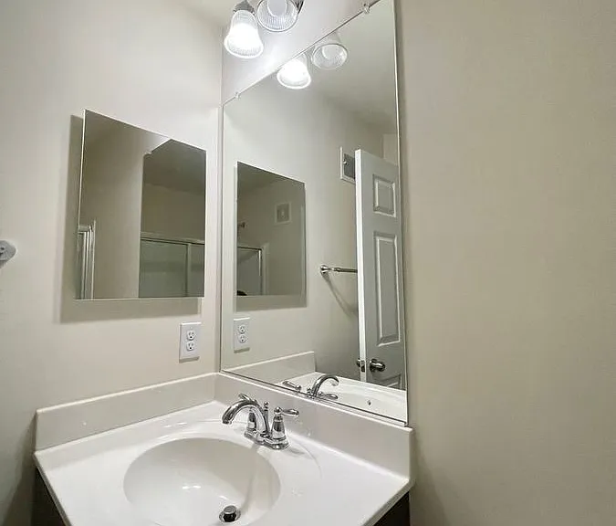 25214 Briargate Ter — Photo 11