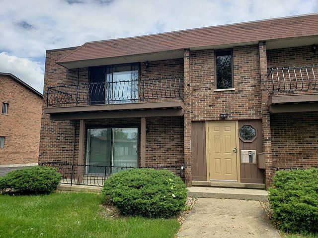 1st image of 22633 Pleasant Dr APT 11