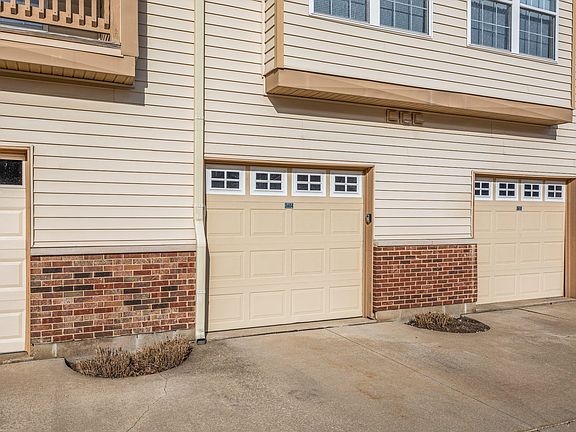 5th image of 3604 Thornhill Dr #3604