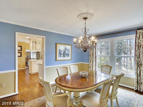5th image of 1202 Halesworth Dr