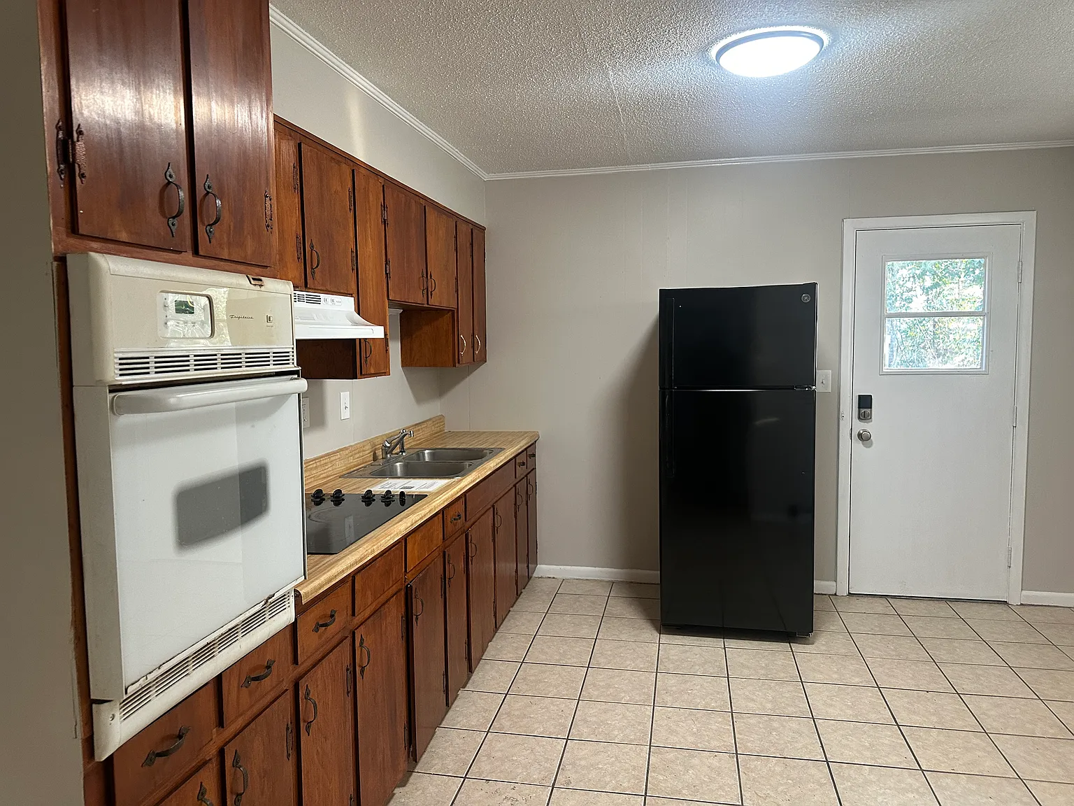 1 bed, 631 sqft, $825 — Photo 3