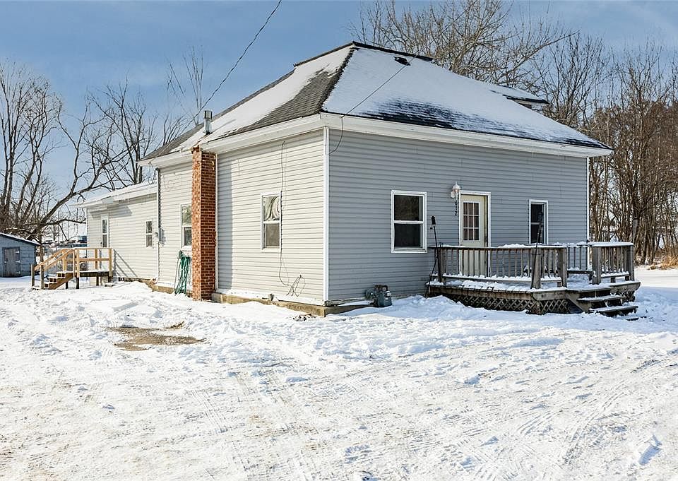 1st image of 612 W Charles St