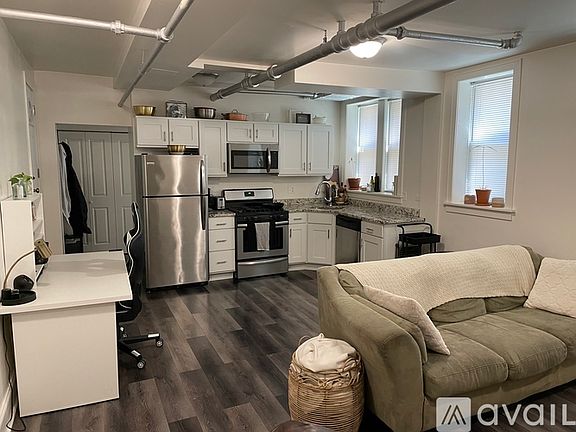 5th image of 6441 N Newgard Ave #G