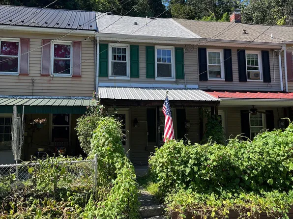 3 Cedar Ter, Columbia, PA 17512