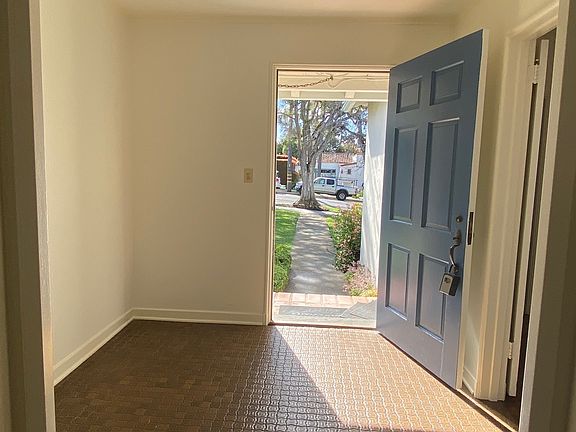 5th image of 23 E Junipero St