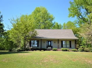 513 Kensington Ln, Killen, AL 35645