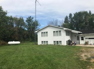 42248 County Road 126 Rd, Roseau, MN 56751