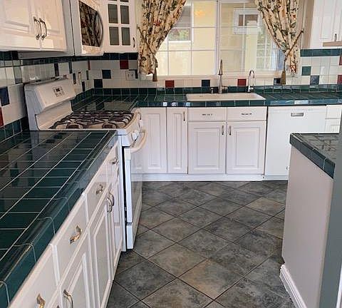 2nd image of 14935 Badlona Dr