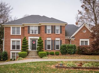 10913 Old Harrods Woods Cir, Louisville, KY 40223