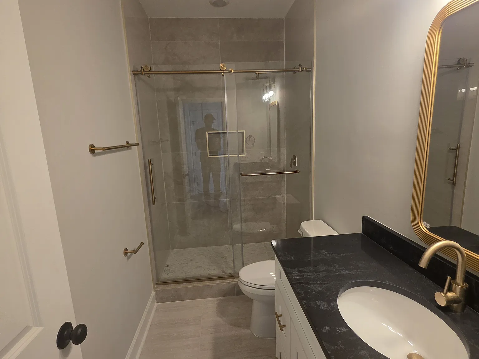 1 bed, 680 sqft, $1,350 — Photo 3