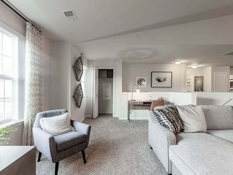 Harvard Place Apartments — Photo 43
