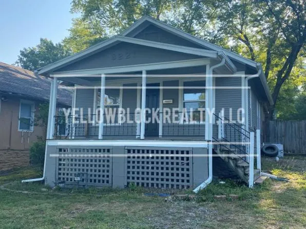 8221 Wayne Ave, Kansas City, MO 64131