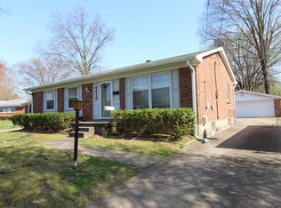 4416 Burnt Cedar Ln, Louisville, KY 40219