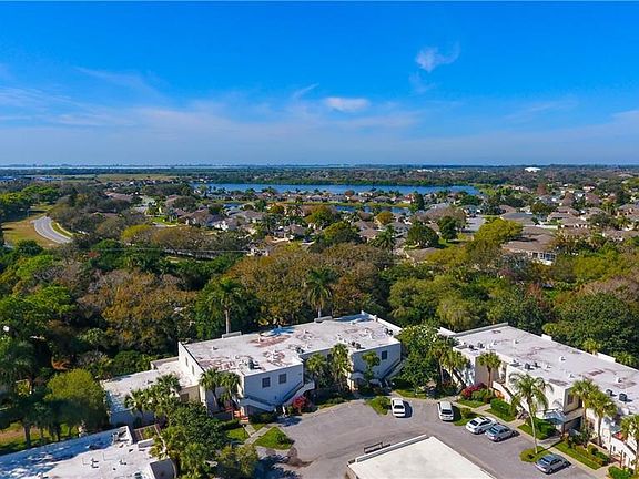 2nd image of 536 Lakeside Dr #536D