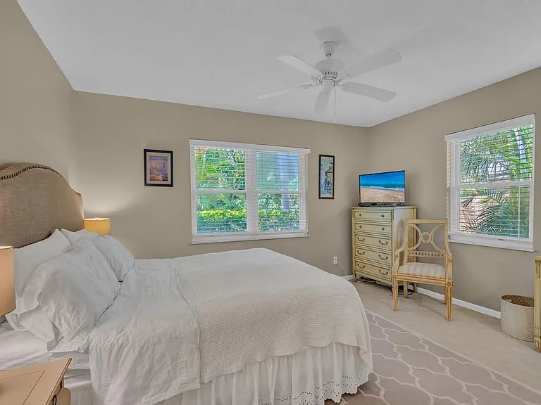 1045 Clipper Rd — Photo 16