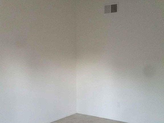 5th image of 850 E Vista Chino #20
