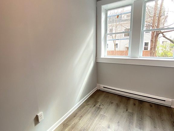 4th image of 428 Liberty St #92-B