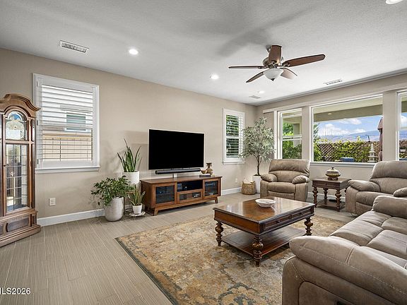 5th image of 10275 Mott Dr