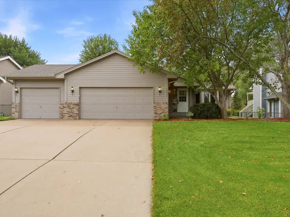 9225 Queens Gdns, Minneapolis, MN 55443