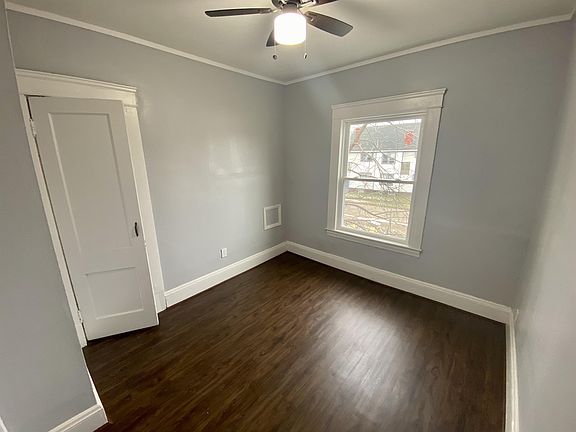 4th image of 1815 Denison Ave #4