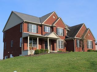 1737 Grandview Dr, Hebron, KY 41048