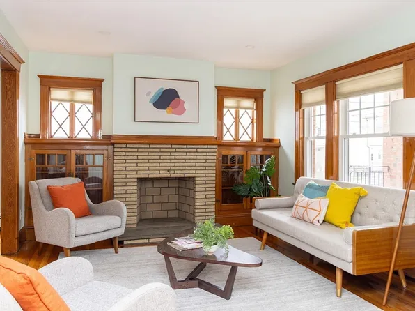 20 Hosmer St #1, Watertown, MA 02472