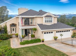1572 Saint Andrews Dr, Redding, CA 96003