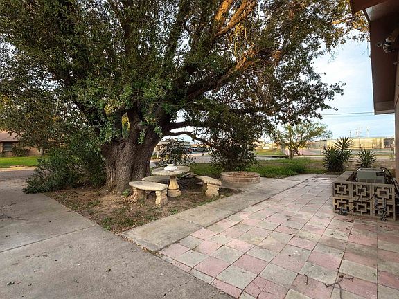 5th image of 619 Lindenwood Dr