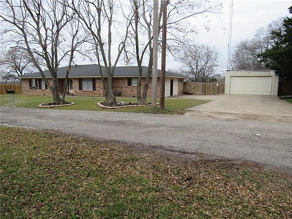 2nd image of 109 Olive St