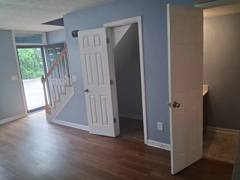 606 Independence Ct — Photo 7