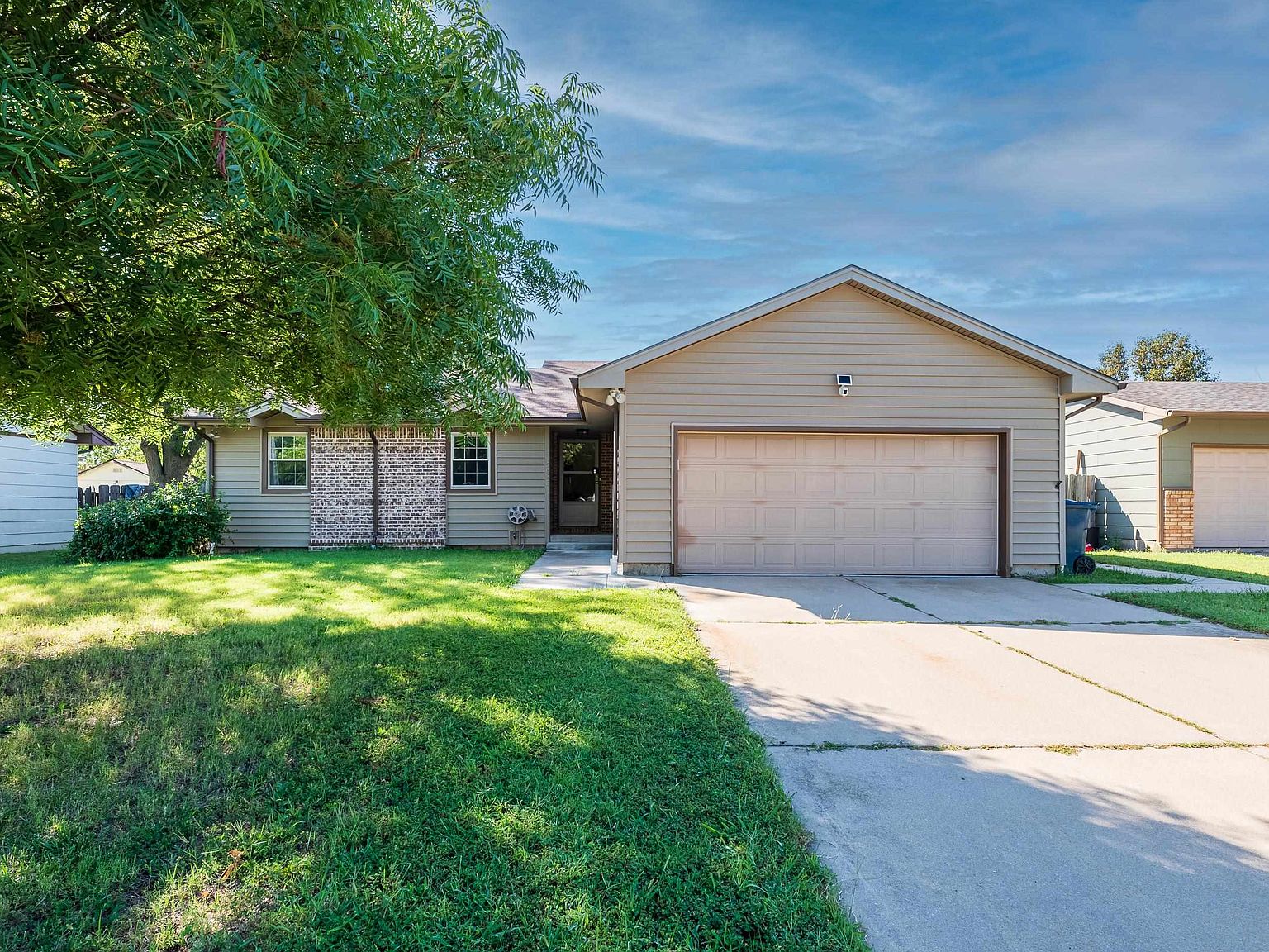(。・н・ 5635 20th Ave N, Saint Petersburg, FL 33710 [Updated 9/1]