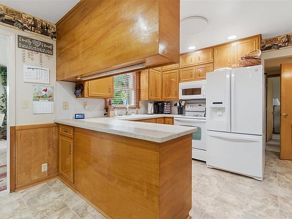 4th image of 1314 Jersey Ln