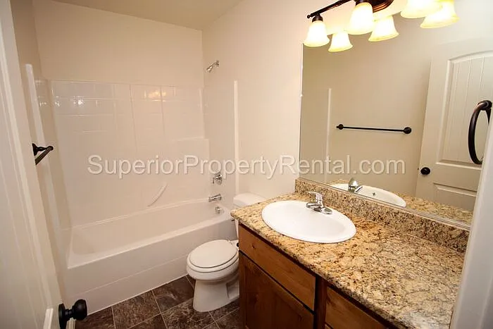 2801 E 450 N #322 — Photo 11
