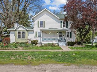 140 W 5th Ave, Woodhull, IL 61490