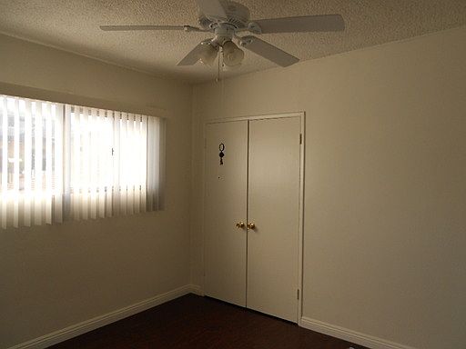 4th image of 1214 Molino Ave APT 08