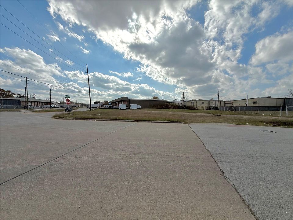 2nd image of 0 N Gessner Rd