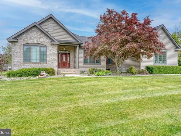 56 Coventry Ct, Dover, DE 19901