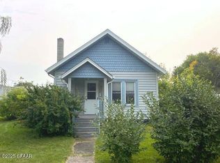 412 3rd Ave W, Halstad, MN 56548