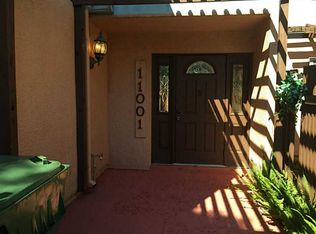 11001 S Lakeview Dr, Hollywood, FL 33026