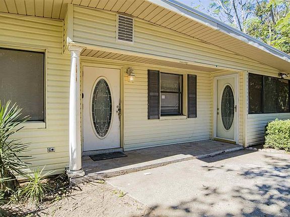 2nd image of 619 Edgecliff Dr