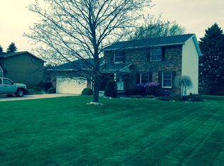 8932 Candlewood Ln, Clarence Center, NY 14032
