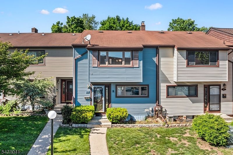 1st image of 489 Brookside Ln