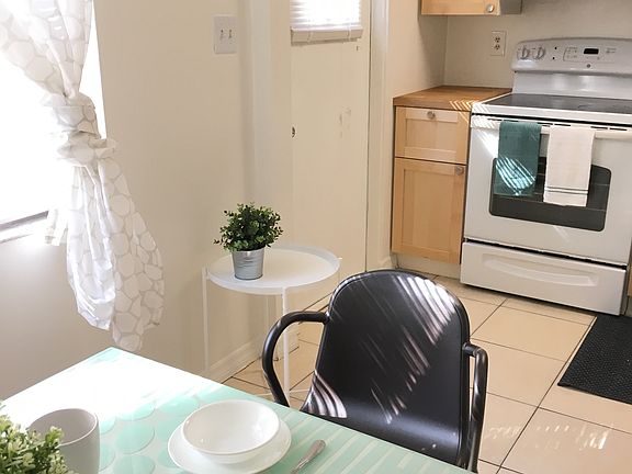 4th image of 3355 Central Ave #1B