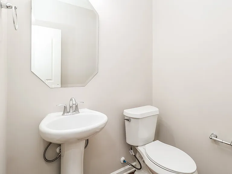 2101 Lake Vista Dr — Photo 16