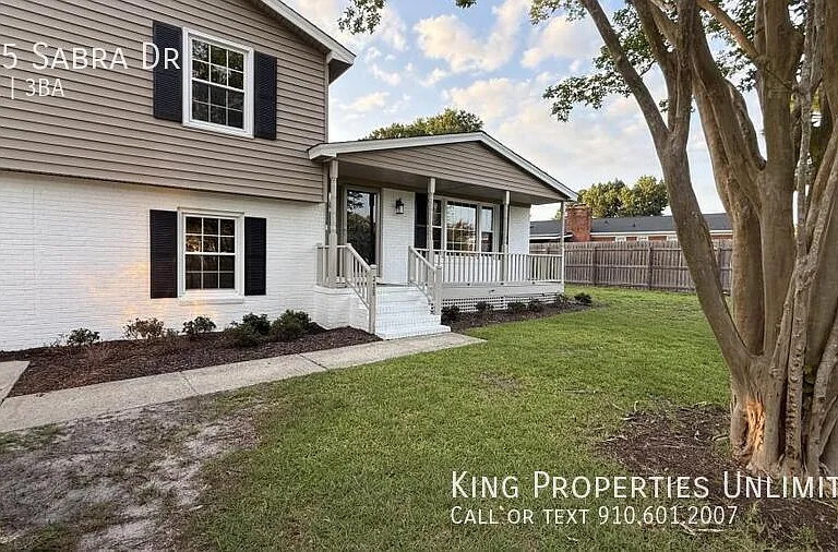 335 Sabra Dr — Photo 2