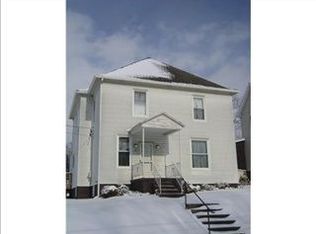 6 Wabash Ave, Hickory, PA 15340