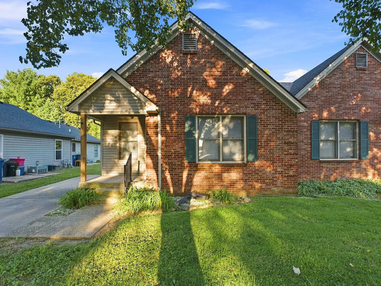 3 bed, 1200 sqft, $1,435 — Photo 3